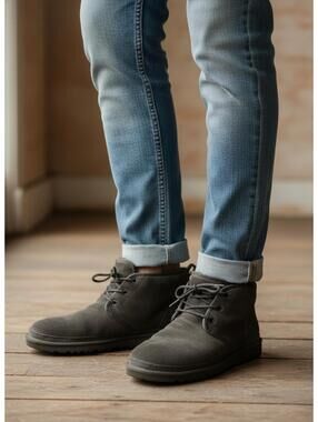 UGG neumel boot Grey/Charcoal men size 10
